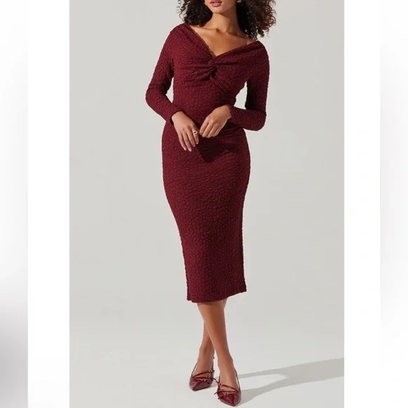 ASTR The Label Textured Knot Long Sleeve Dress Size Medium Burgundy NWOT ASTR The Label Textured Knot Long Sleeve Dress Size Medium Burgundy NWOT